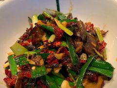大蒜炒腊牛肉-天怡·鱼工厂(临江店)
