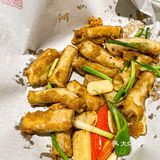 找了几家店最后来到了这家专吃生蚝的店‼️