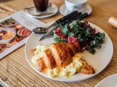 scrambled&nbsp;egg-Common Table · Brunch & Coffee