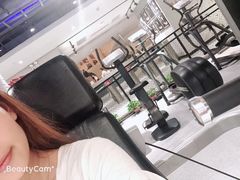 -格易美游泳馆健身房(新昆仑店)