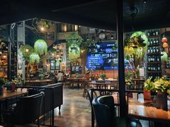 -临界音乐酒馆·小龙虾·江湖菜(华熙LIVE·鱼洞店)