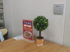 用餐区-万方圆拌粉瓦罐汤(九江湖滨店)