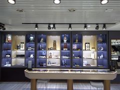 -宏宇眼镜蔡司依视路折扣店(兆佳眼镜城店)