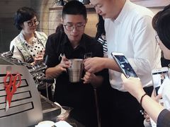 -星巴克臻选(广州高德置地秋广场店)