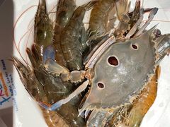 -领鲜活海鲜榴莲自助火锅(东门店)