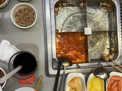 -海底捞火锅(新松江路生日主题店)