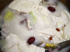 -滇香肴·云南菜蒸汽石锅鱼(云南北路店)