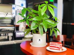 红丝绒切角蛋糕-BLAQ咖啡(骏豪店)
