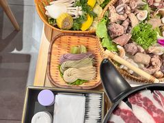 -椰子湾·海南火锅·糟粕醋·椰子鸡(正大广场店)