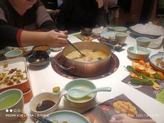 -洪氏嗨捞·猪肚鸡火锅(阳光天地店)