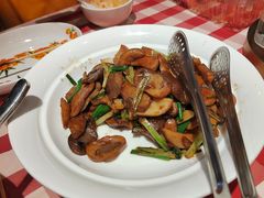 橄榄油炒三种蘑菇-西贝(武汉群星城店)