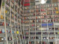 -钟书阁(松江泰晤士小镇店)