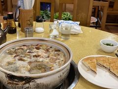 -东巴谷野生菌火锅餐厅