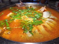 -野山舂·贵州现舂酸汤火锅(鸿通城店)