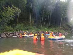 -江南大峡谷军事漂流