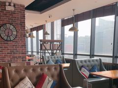 -豪客嘉族·麦尼顿西餐厅(乐福天下店)