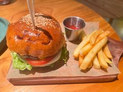 -三勾JJJ Burger&Coffee(梅溪湖店)