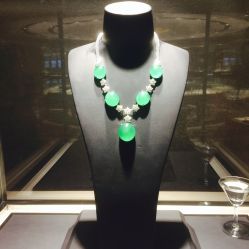 -北京七彩云南翡翠珠宝旗舰店(月坛店)