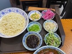 老北京炸酱面-门框胡同百年卤煮(新街口店)