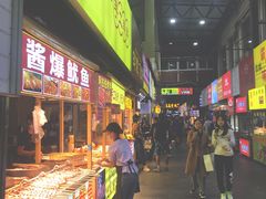 -泰龙城小吃街
