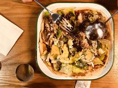 照烧鸡肉配牛油果拉法沙拉-HELLO 27 意面·沙拉·帕尼尼