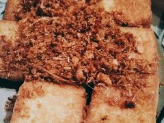 -Cuc Gach Quan Restaurant