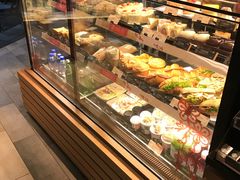 面包甜点陈列柜-星巴克臻选(杭州万象城店)