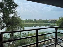 -上海怡沁园度假酒店