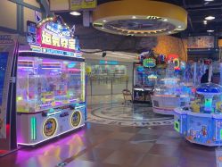 -卡通尼乐园(宝山龙湖天街店)