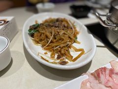 招牌湿炒牛河-潮泰牛肉火锅 · 创于1992年(车公庙店)