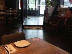 -必胜客(WOW中央公园店)