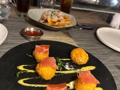 -MONICH牛排融合餐厅(和义大道购物中心店)