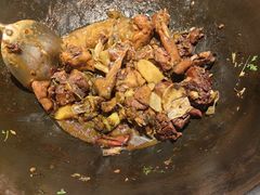 -万里闯关东铁锅炖菜馆(高新旗舰店)