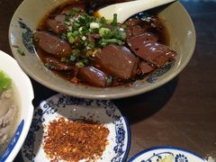 -杨三娘跷脚牛肉(羊子山西路店)