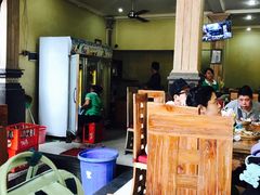 -Warung Babi Guling Ibu Oka 3