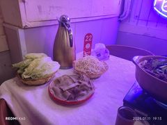 毛肚-海盗船. 龙虾烧烤. 酒馆