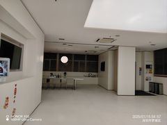 -卡罗酒店(东门晒布地铁站店)