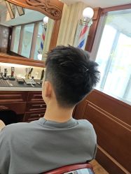 -BarberKiNG男士理发馆Barbershop