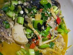 鱼头炖芋艿-邵老爹老杭州白斩鸡·家常菜(建国北路店)