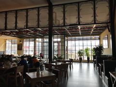 大堂-普兰达德国餐厅·德式脆皮烤猪肘·自酿啤酒(观唐店)