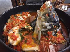 -阿瓦山寨·湘菜现炒·剁椒鱼头王(咸阳总店)