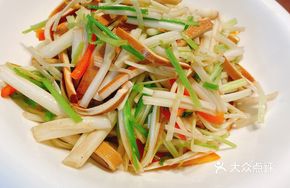 Water Celery Stir-fried with Tofu Skin