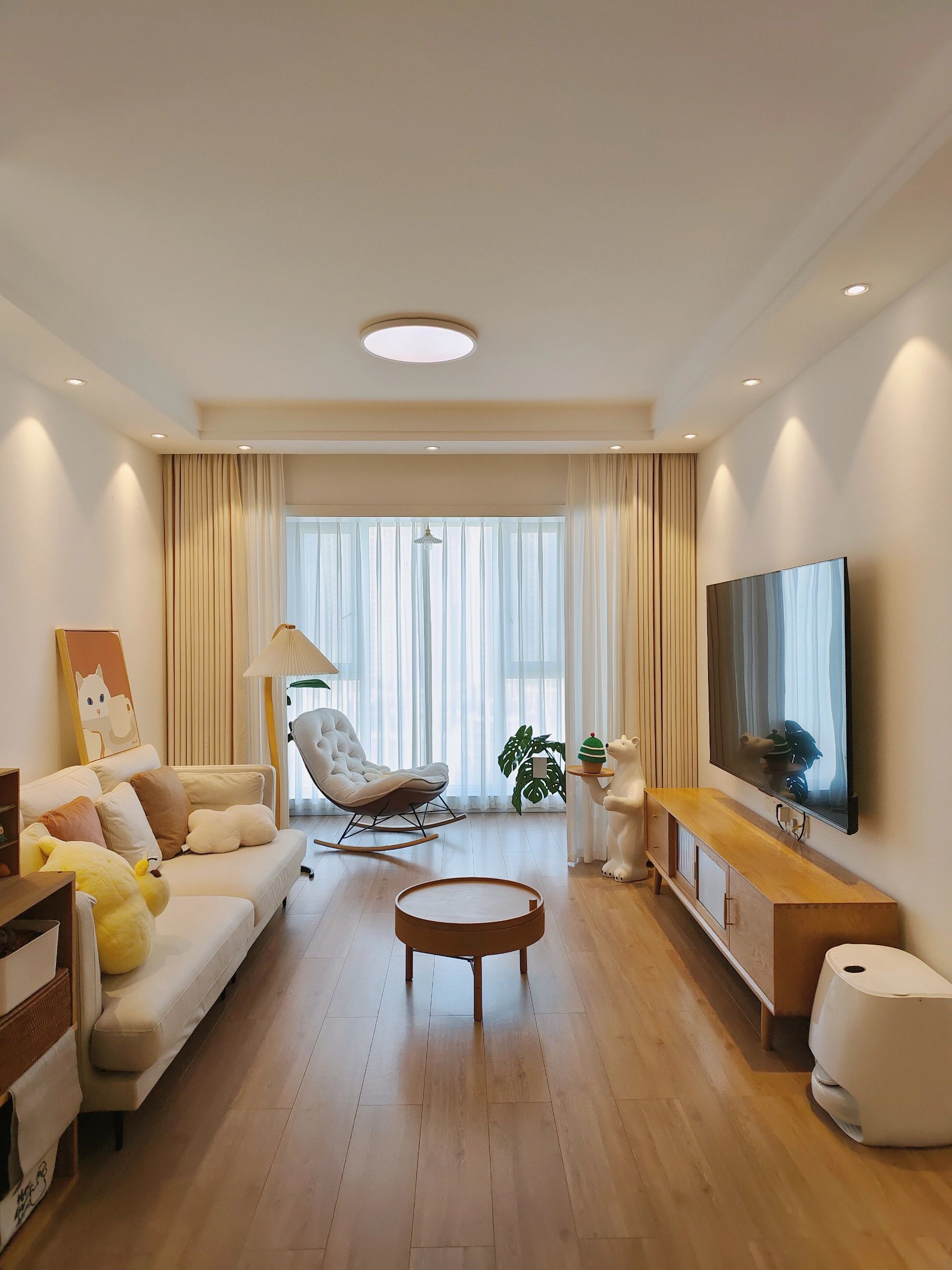 我家是60平的小户型,两室一厅\n买完房以后,装修就没啥钱了\n主打的