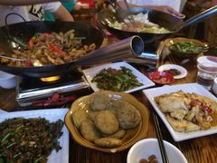 -富正毅三下锅·湘西韵味(天门山索道店)