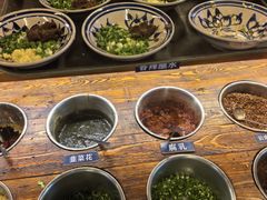 -洱火云南酸菜牛肉火锅(石景山当代商城店)