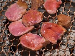 -Ant 蚂蚁洞烤肉·大营地(上海静安大悦城店)
