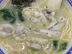-明呈黄鱼面馆(斜土路店)