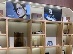 -视野联行眼镜·蔡司·尼康战略合作店(城西银泰店)