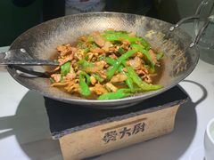 -费大厨辣椒炒肉(高铁吾悦广场店)