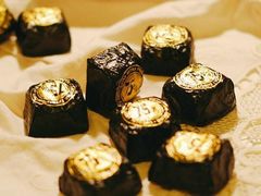 新年鱼子酱巧克力礼盒-VENCHI 闻绮(北京国贸商城店)